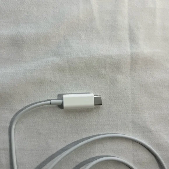 Apple Watch SE New 40MM Alluminum Case with Charger - Picture 5 of 10